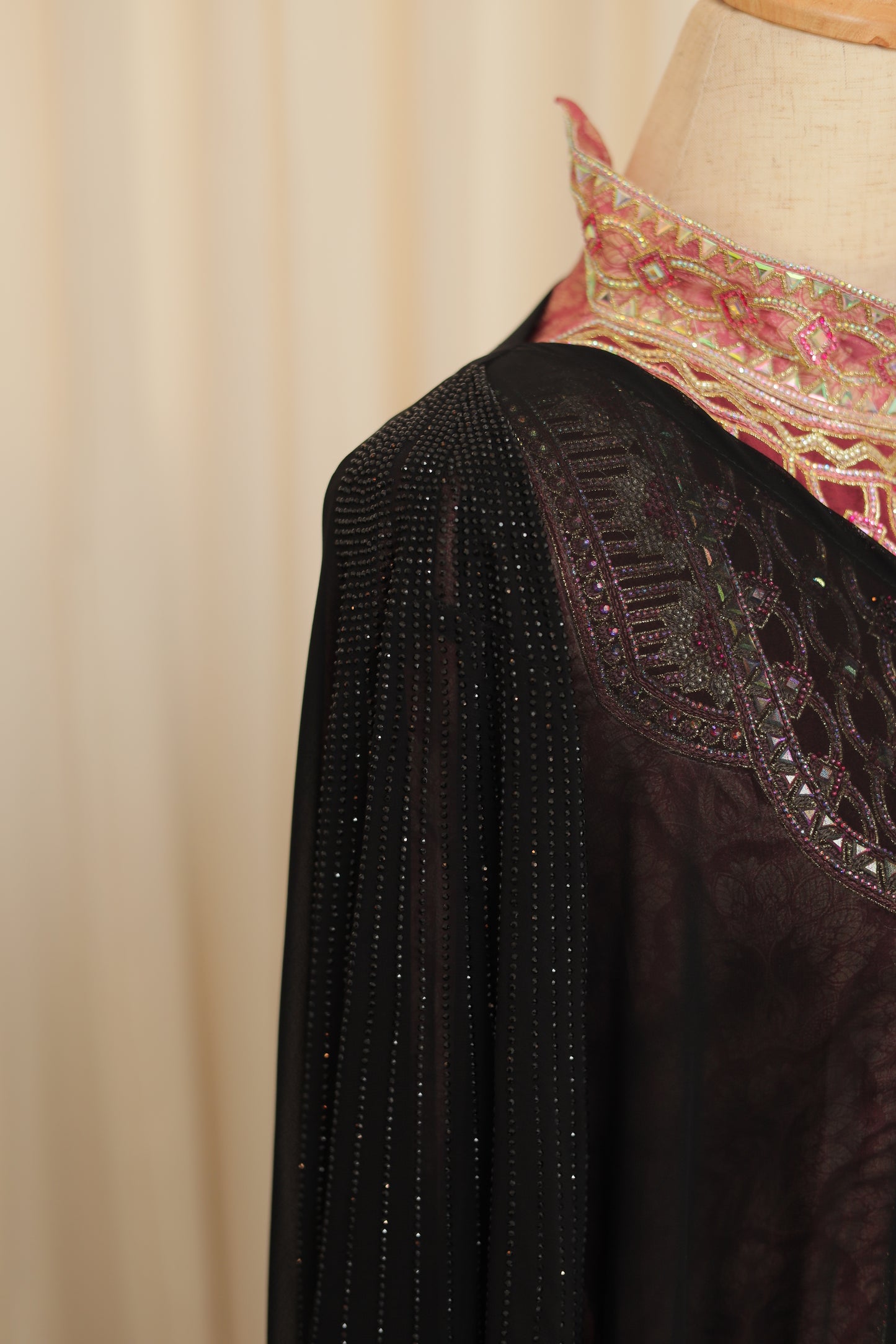 Elegant Black Open Abaya with Embroidered Neckline & Inner Contrast Panel