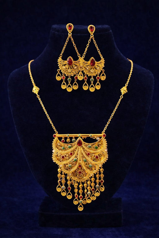 Royal Antique Gold Necklace Set with Chandelier Earrings